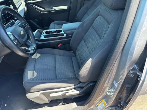 Used 2025 Chevrolet Equinox LT w/ Safety and Technology Package FWD image 31