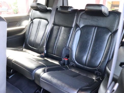 Used 2024 Jeep Wagoneer L Series II w/ Flexible Seating Group AWD/4WD image 13