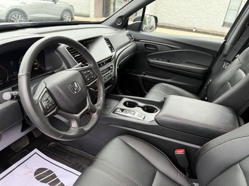 Used 2025 Honda Ridgeline TrailSport image 14