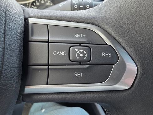 New 2026 Jeep Compass Latitude image 13