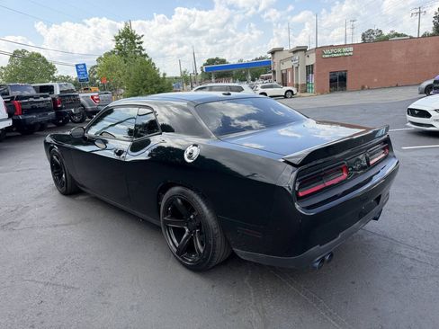 Used 2019 Dodge Challenger SXT RWD image 7