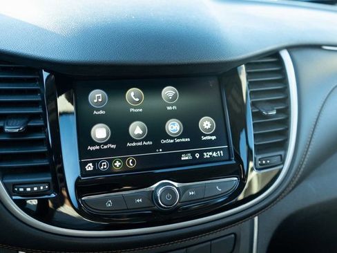 Used 2020 Chevrolet Trax LT w/ Driver Confidence Package image 20