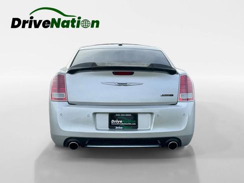 Used 2012 Chrysler 300 SRT8 RWD image 6