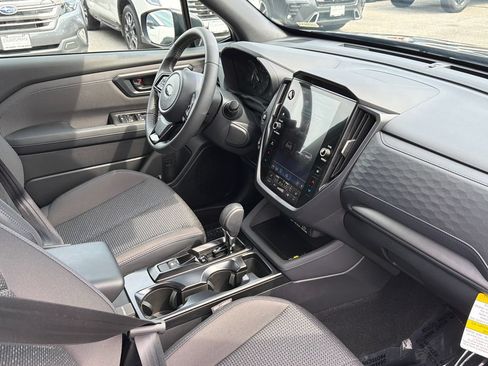 Used 2026 Subaru Forester Premium AWD/4WD image 16