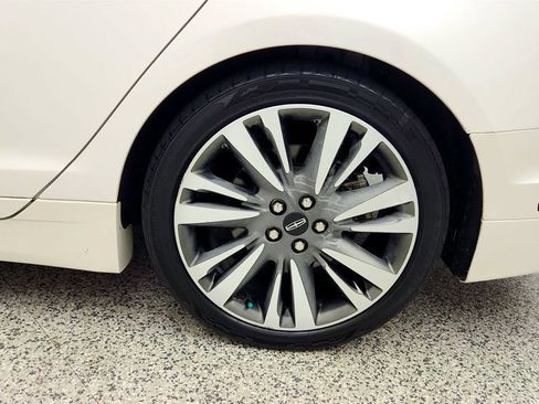Used 2020 Lincoln MKZ Reserve FWD image 9