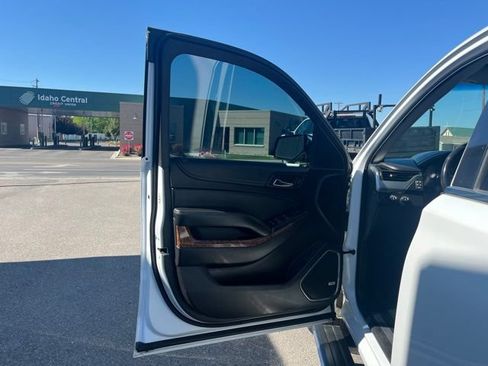 Used 2016 Chevrolet Suburban LTZ AWD/4WD image 25