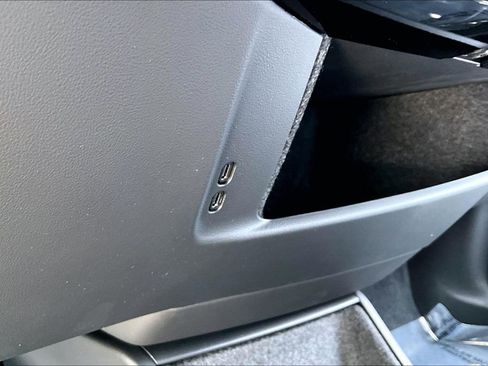 New 2026 Cadillac Optiq V AWD/4WD image 21