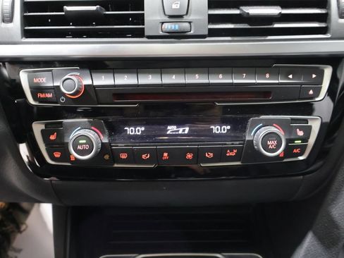 Used 2017 BMW 330i xDrive Sedan AWD/4WD image 29