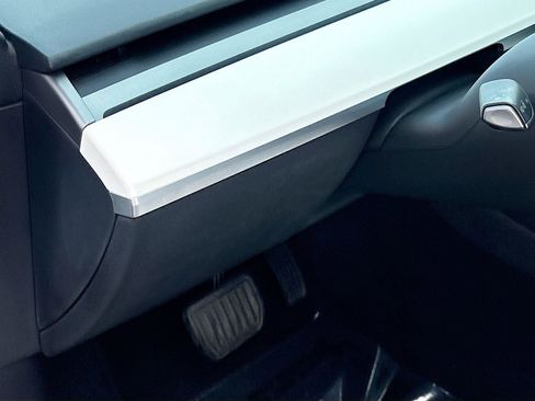 Used 2020 Tesla Model 3 Long Range image 10