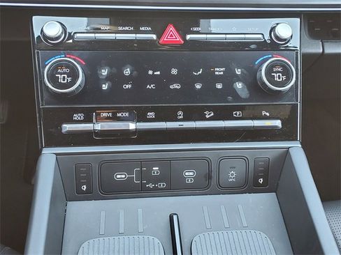 Used 2025 Hyundai Santa Fe Calligraphy image 32