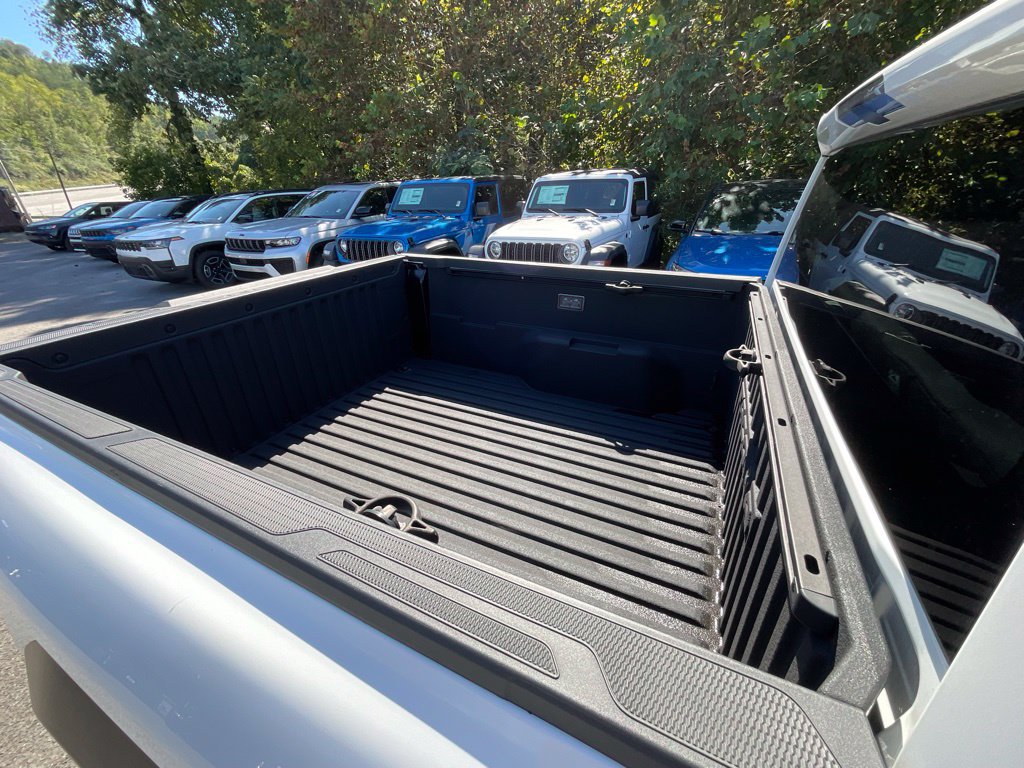 Used 2025 Toyota Tacoma TRD Off-Road AWD/4WD image 26