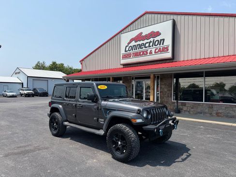 Used 2018 Jeep Wrangler Unlimited Sport S AWD/4WD image 2