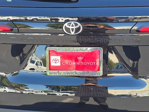 Certified 2026 Toyota Grand Highlander FWD image 14