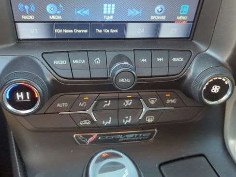 Used 2019 Chevrolet Corvette Stingray Coupe w/ 1LT image 23