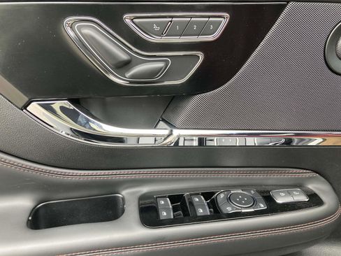 New 2025 Lincoln Corsair Reserve w/ Equipment Group 202A image 18