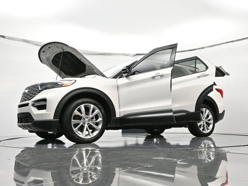 Certified 2023 Ford Explorer Platinum w/ Technology Package image 50