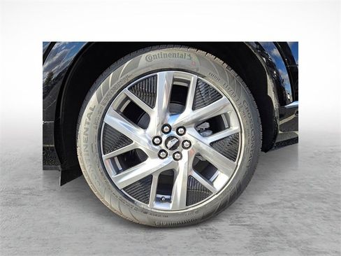 New 2026 Cadillac Optiq Luxury 1 image 5