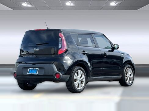 Used 2015 Kia Soul + FWD image 8