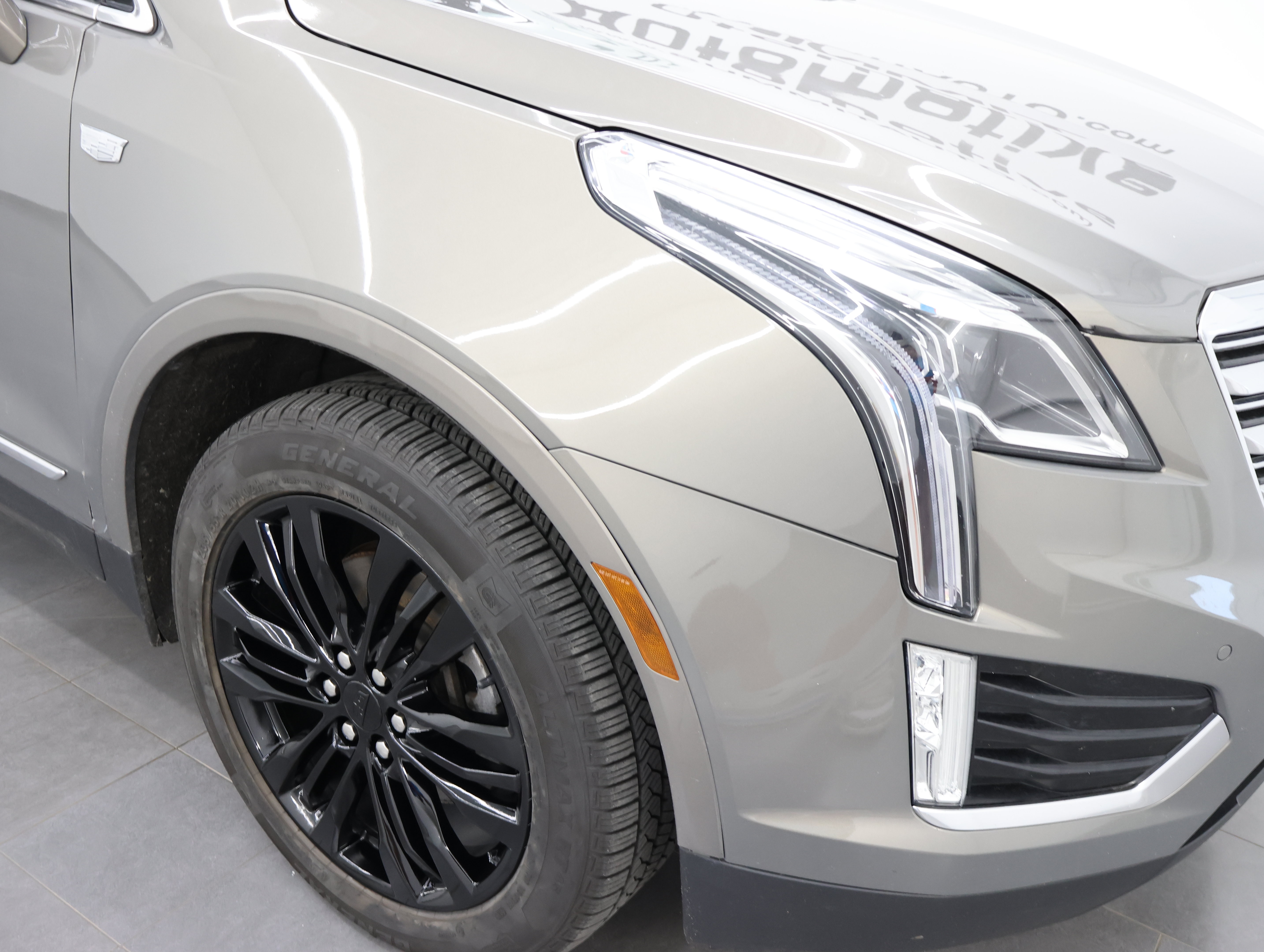 Used 2017 Cadillac XT5 Premium Luxury AWD/4WD image 23