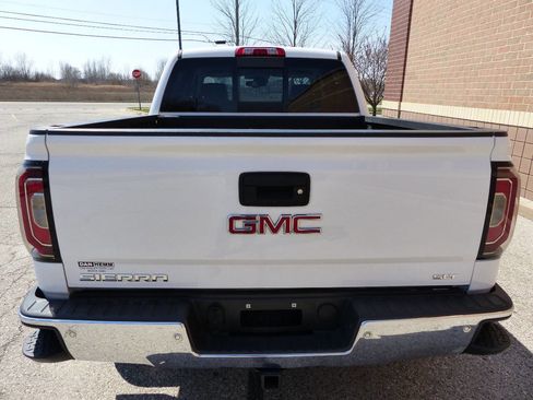 Used 2018 GMC Sierra 1500 SLT image 8