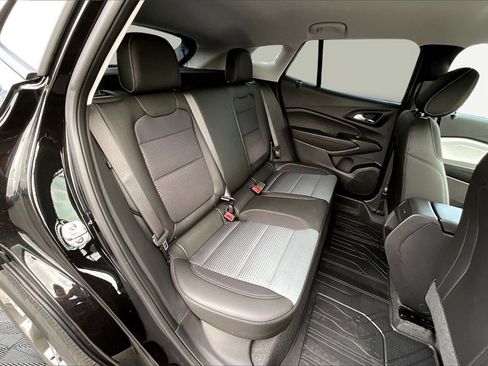 New 2026 Chevrolet Trax LT image 12
