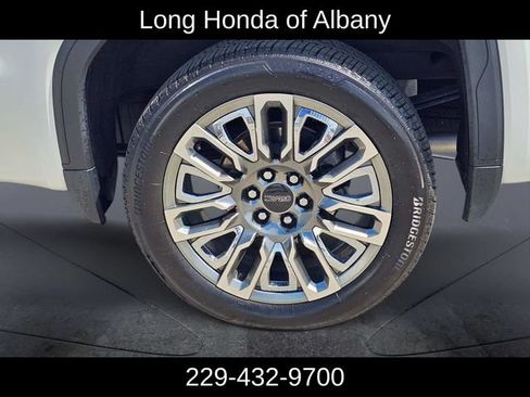 Used 2024 GMC Sierra 1500 Denali Ultimate AWD/4WD image 7