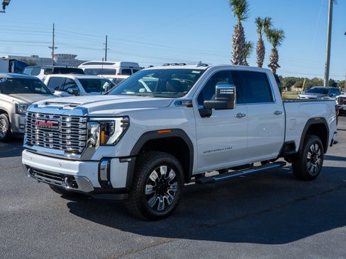 New 2026 GMC Sierra 2500 Denali w/ Denali Reserve Package image 7
