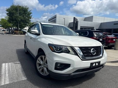 Used 2018 Nissan Pathfinder SL w/ SL Premium Package AWD/4WD image 2