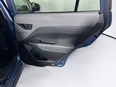 Used 2024 Subaru Crosstrek 2.0i Premium image 28