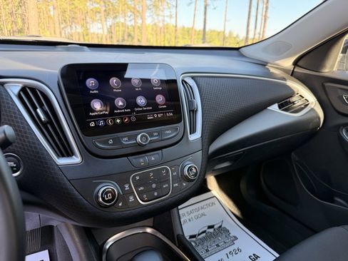 Used 2024 Chevrolet Malibu LT w/ Midnight Edition image 16