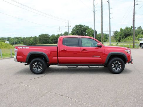 Used 2021 Toyota Tacoma TRD Off-Road AWD/4WD image 14