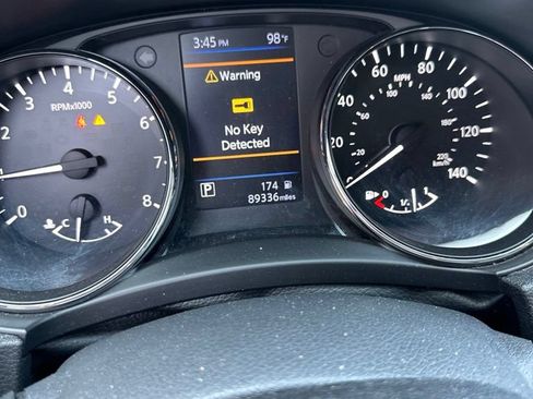Used 2019 Nissan Rogue SL w/ Premium Package FWD image 11