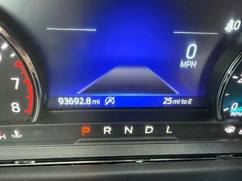 Used 2021 Ford Explorer XLT AWD/4WD image 11