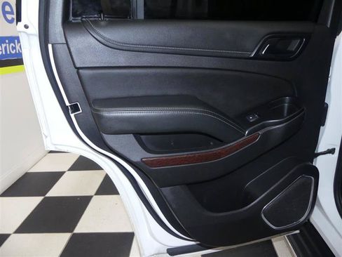 Used 2020 GMC Yukon SLT AWD/4WD image 25