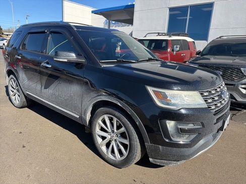 Used 2016 Ford Explorer Limited image 2