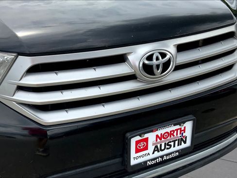 Used 2012 Toyota Highlander SE FWD image 27