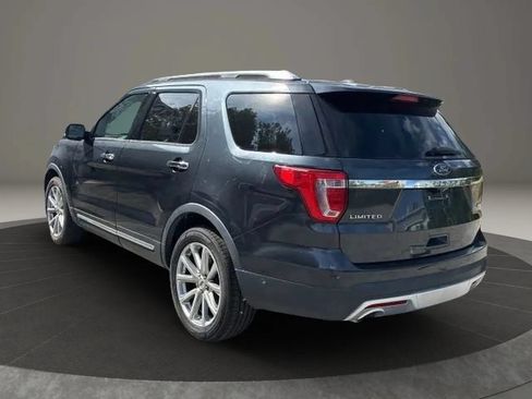 Used 2017 Ford Explorer Limited w/ Equipment Group 301A FWD image 7