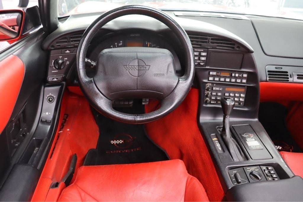 Used 1995 Chevrolet Corvette Coupe RWD image 7
