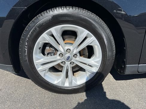 Used 2015 Ford Taurus SEL AWD/4WD image 9