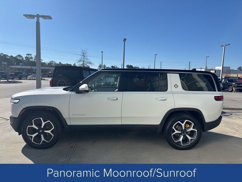 Used 2024 Rivian R1S Adventure image 4