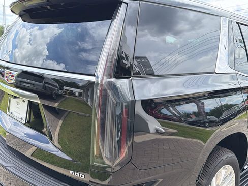 New 2026 Cadillac Escalade Luxury w/ Touring Package AWD/4WD image 8