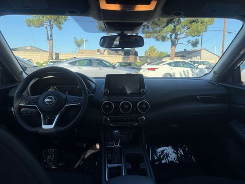 Used 2025 Nissan Sentra SV image 29