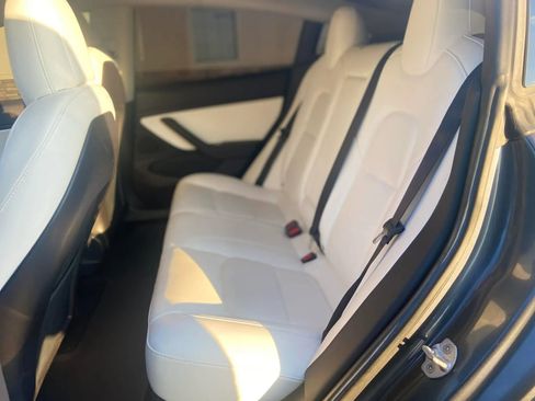Used 2019 Tesla Model 3 Long Range image 10