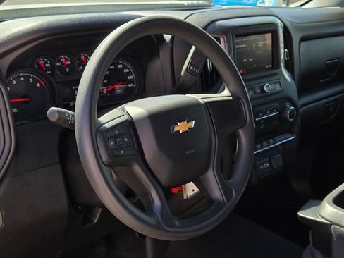 Used 2022 Chevrolet Silverado 2500 Custom w/ Custom Convenience Package AWD/4WD image 24