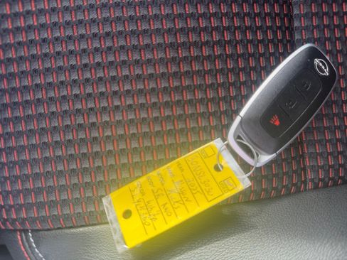 Used 2025 Nissan Kicks SR image 38