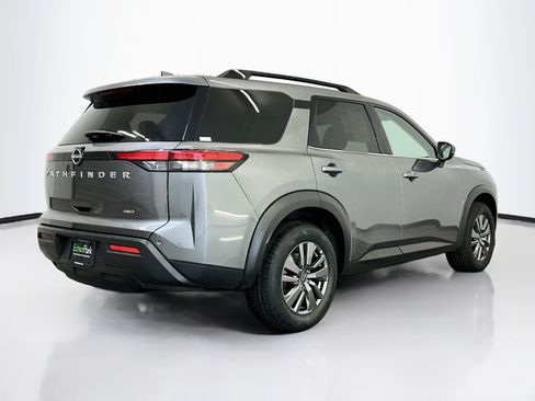 Used 2025 Nissan Pathfinder SV AWD/4WD image 9
