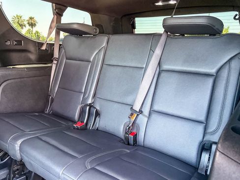 Used 2024 Chevrolet Suburban Z71 w/ Luxury Package AWD/4WD image 41