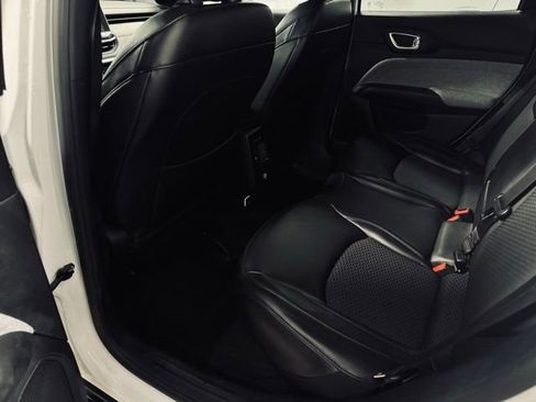 Used 2023 Jeep Compass Latitude image 19