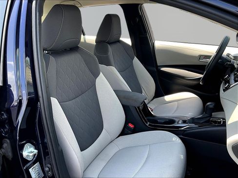Used 2021 Toyota Corolla LE w/ Carpet Mat Package (TMS) FWD image 26