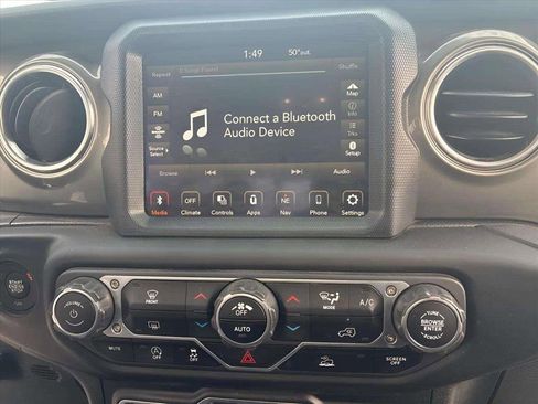 Used 2023 Jeep Gladiator Overland image 16